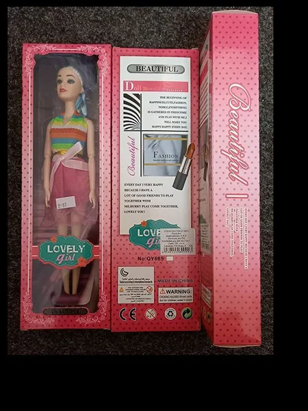Bambola di plastica «LOVELY girl» (Beautiful)