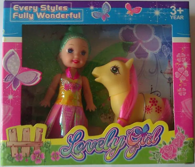 Bambola di plastica con pony «Lovely girl» (Unknown)