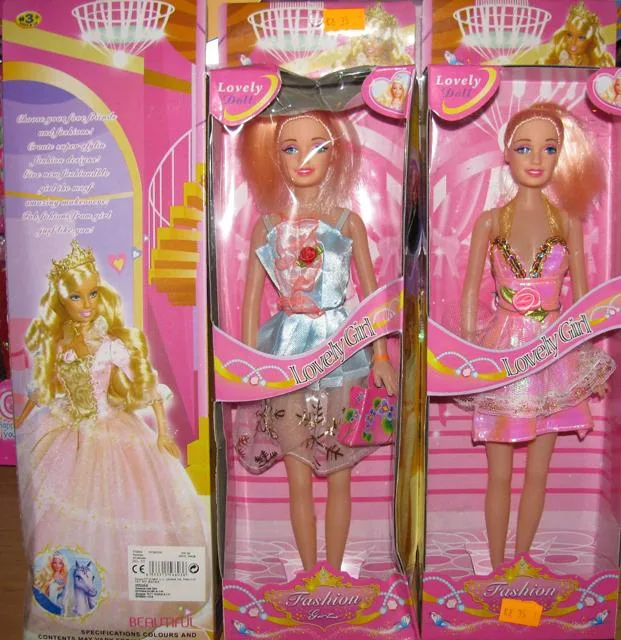Bambola di plastica «Lovely girl» (Unknown)