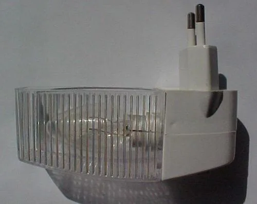 Luce faro – E12 sensore luce notturna chiusa fornita con lampada a candela (apparecchio portatile) — foto 1 dell'alert 0788/06