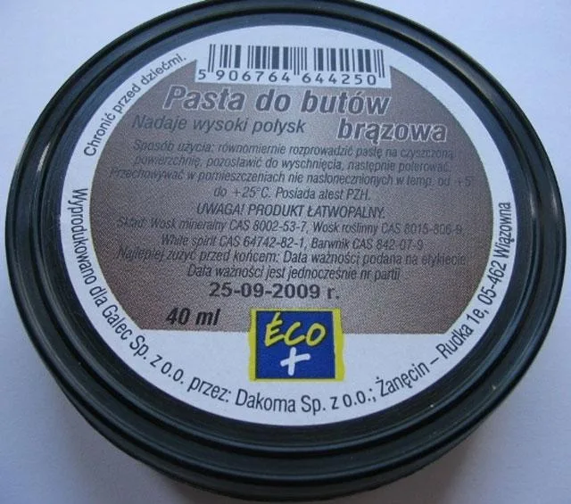 Lucida scarpe – Pasta fare butow — foto 2 dell'alert 1403/09