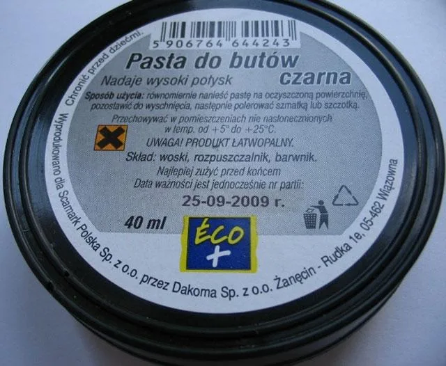 Lucida scarpe – Pasta fare butow — foto 4 dell'alert 1403/09