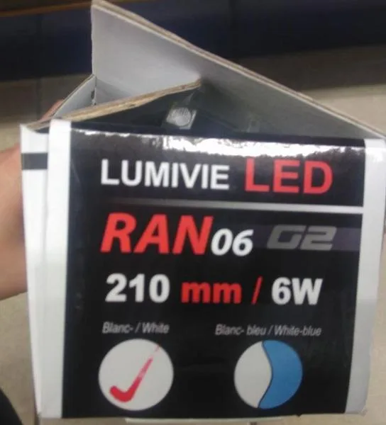 Lampada per acquario «LUMIVIE LED / Aquarium LED Lighting» — foto 3 dell'alert A12/1149/18