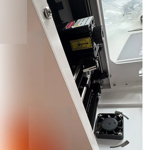 Macchina per incisione laser — foto 7 dell'alert SR/00747/26