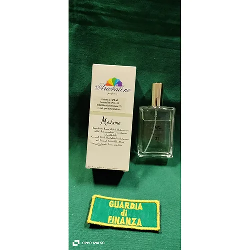 Eau de toilette «Madame 37» — foto 3 dell'alert SR/00067/25