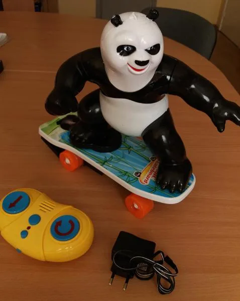 Giocattolo di plastica «Magic Skateboard» — foto 3 dell'alert A12/0512/19