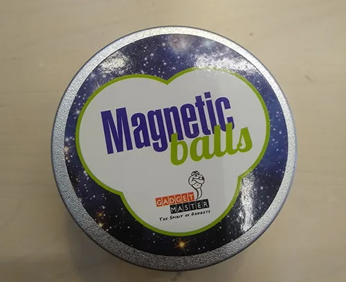 Set di giocattoli magnetici «Magnetic balls» (GADGET MASTER)