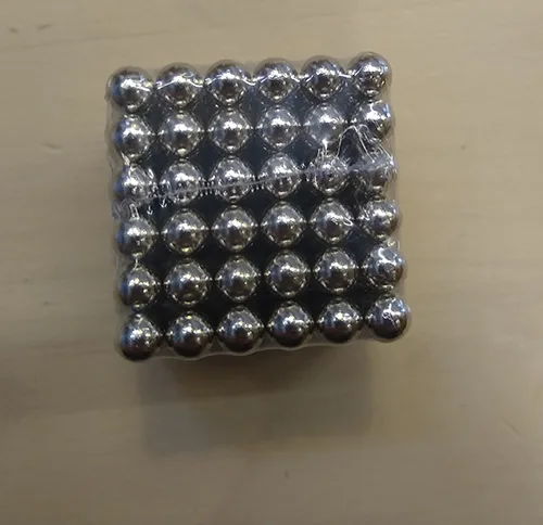 Set di giocattoli magnetici «Magnetic balls» — foto 2 dell'alert A12/00897/23