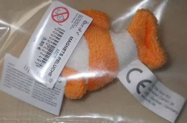 Giocattolo morbido con magnete «Magnets peluche mer (Soft plush magnet)» (Out of the Blue)