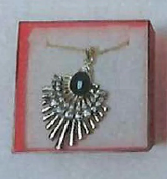 Collana con ciondolo «Magnificence Kolye» — foto 1 dell'alert A12/0224/19