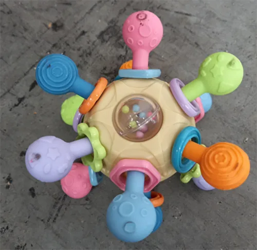 Giocattolo per dentizione «Manhattan Atomic Spinning Ball» — foto 3 dell'alert SR/01802/26