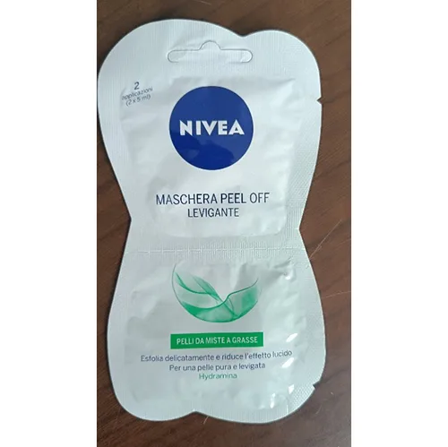 Maschera per il viso «Maschera peel off levigante» (Nivea)