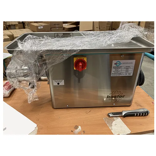 Tritacarne «MEAT MINCER UKM-12» — foto 2 dell'alert SR/03117/25