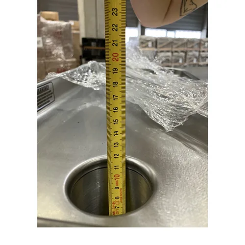 Tritacarne «MEAT MINCER UKM-12» — foto 4 dell'alert SR/03117/25