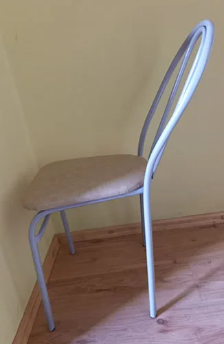 Sedia in metallo «Metal chair» — foto 2 dell'alert A12/00583/21