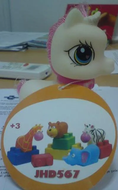 Cavallo di plastica «MIBO» (Unknown)