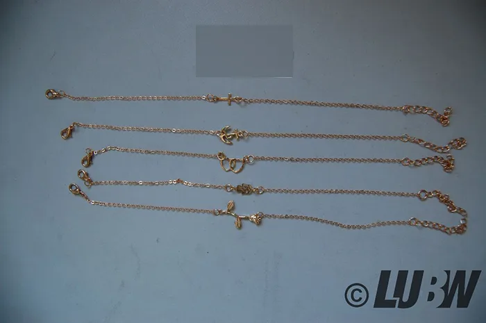 Set di bracciali «Milacolato 20Pcs Knöchel Armbänder Für Frauen Fusskette Damen Fusskettchen Für Damen» — foto 3 dell'alert INFO/00070/22