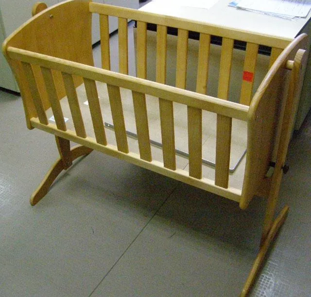 Mini culla a dondolo (Bino)