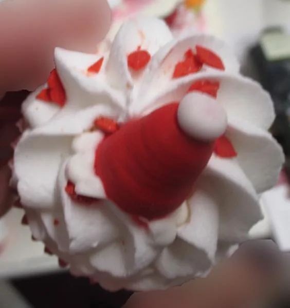 Prodotto da bagno «Mini Cupcake SANTA'S HAT» — foto 2 dell'alert A12/1384/18