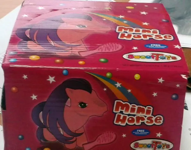 Cavallo di plastica con dolci «Mini Horse» (Sweet Toys)