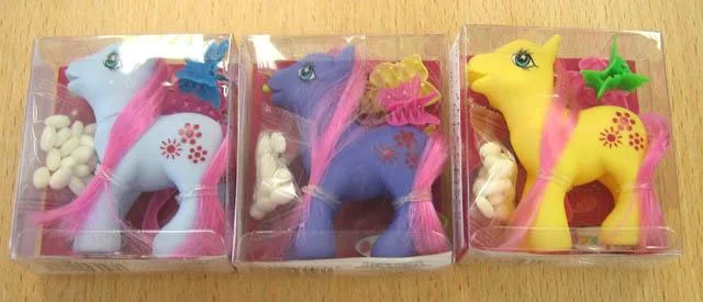 Cavallo di plastica con dolci «Mini Horse» — foto 2 dell'alert A12/1623/14