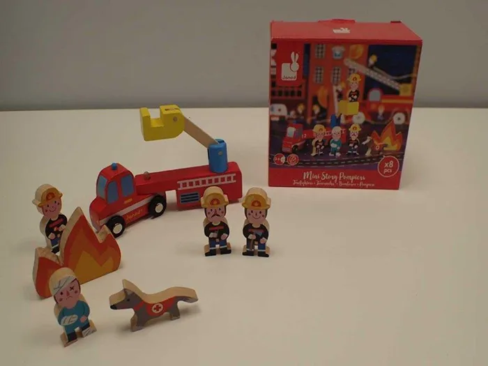 Giocattoli di legno «Mini Story Firefighters» (Janod / JURATOYS)