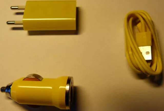 Caricabatterie USB «Mini USB Charger» — foto 2 dell'alert A12/1730/13