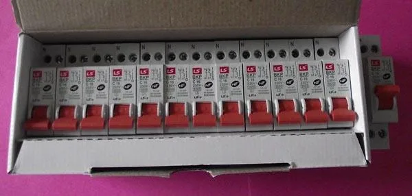Interruttore di circuito «Miniature Circuit Breaker» — foto 3 dell'alert A12/1555/17