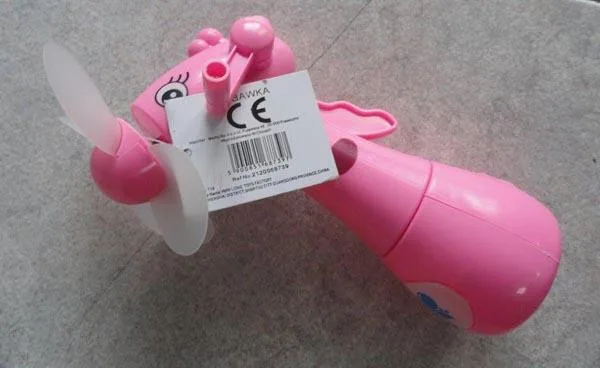 Ventola giocattolo in plastica «Mist Spray Fan» (Unknown)