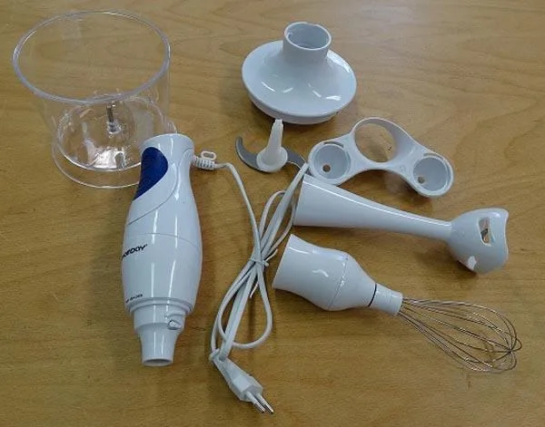 Miscelatore di alimenti «Mixeur à Main 3 en 1» — foto 2 dell'alert A12/0160/15