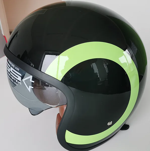 Casco per motociclette «MKT-99211-00» — foto 4 dell'alert A12/01453/20