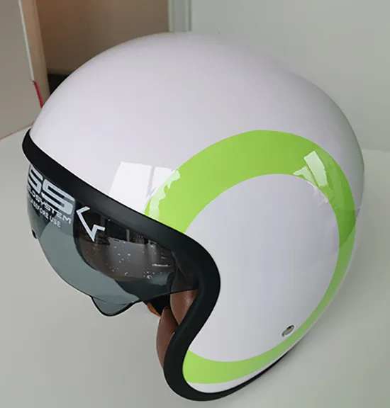 Casco per motociclette «MKT-99211-00» — foto 5 dell'alert A12/01453/20