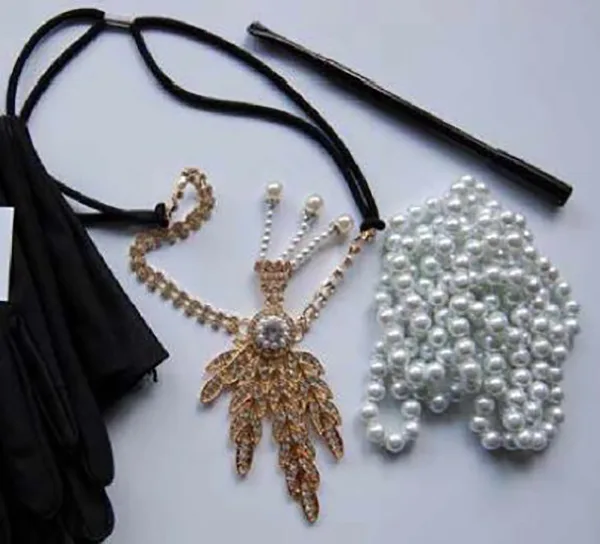 Set di costumi «Mode 20 Jahre Accessoires Flapper Set Stirnband Ohrringe Perlen Halskette Handschuh Ziga…» — foto 3 dell'alert A12/00533/21