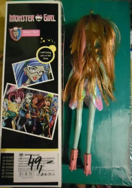 Bambola di plastica «Monster Girl» — foto 3 dell'alert A12/1877/13