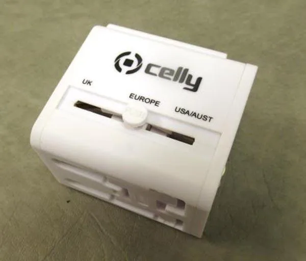 Adattatore per spina da viaggio «Multi Charger» — foto 3 dell'alert A12/0224/18