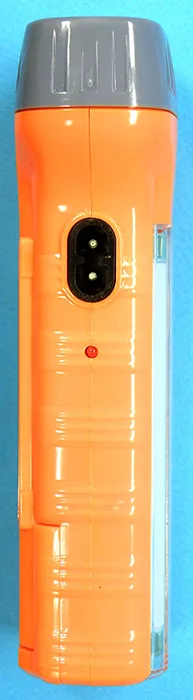 Lampada/torcia portatile LED «MULTI-FUNCTION EMERGENCY LIGHT» — foto 4 dell'alert A12/01164/20