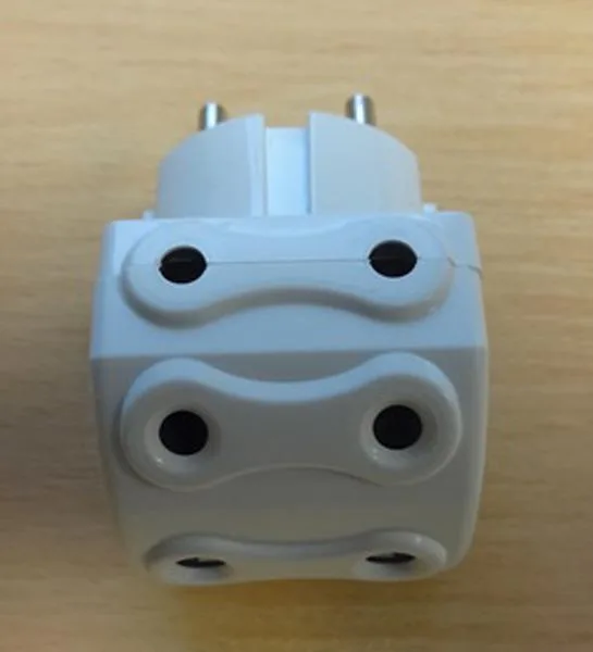 Multiplug (Far)