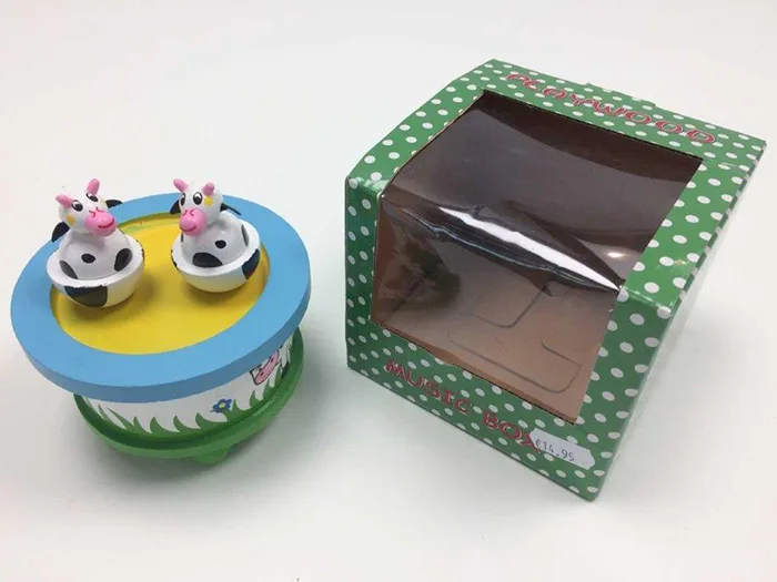 Giocattolo di legno «Music box Cow» (Playwood)