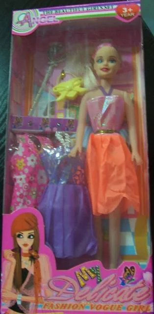 Bambola in plastica con accessori «My delicate fashion vogue girl» — foto 2 dell'alert A12/1421/13