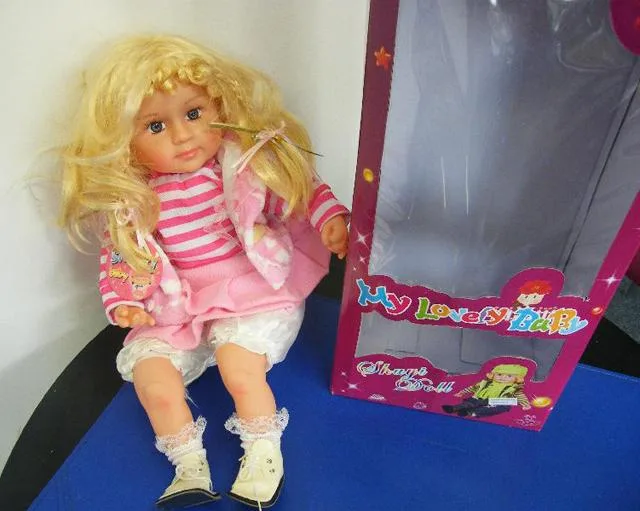 Bambola con melodia «My lovely baby» (Shuyi Doll)