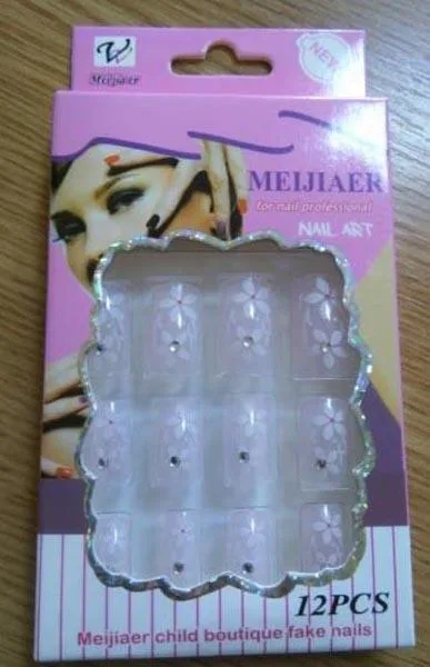 Chiodi falsi «Nail Art» — foto 1 dell'alert A12/1263/16