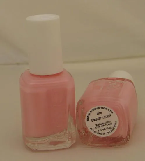 Smalto per unghie. «Nail polish.» — foto 1 dell'alert 1178/07