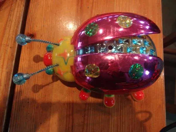 Giocattolo di plastica dura «Naughty Ladybird» — foto 2 dell'alert A12/0798/15