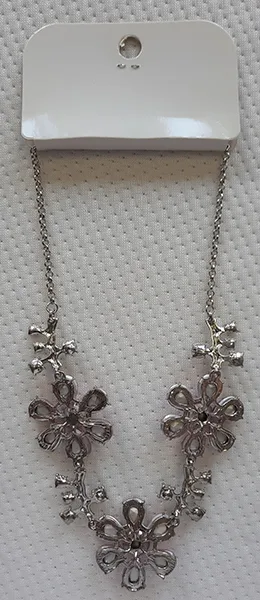 Collana di collane «Necklace Fashion Jewelry» — foto 1 dell'alert A12/01240/22