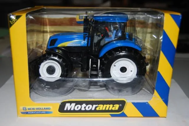 Trattore giocattolo «New Holland Agriculture» (Motorama)