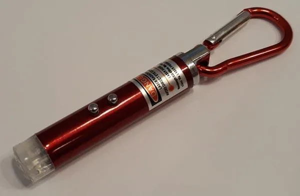 Puntatore laser «NEW LASER &LED LIGHT; Laser Light» — foto 6 dell'alert A12/1928/19
