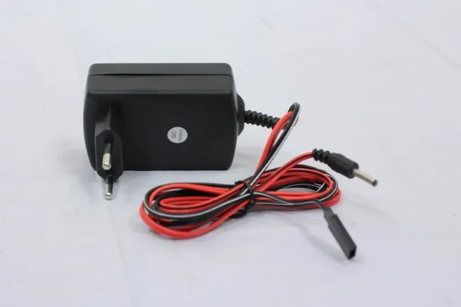 Caricabatterie «NiCd / NiMh Charger» (H)