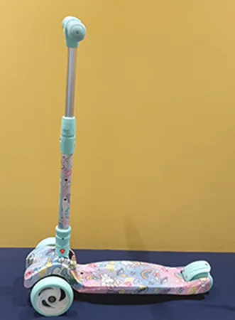 Scooter giocattolo «Nils Fun»