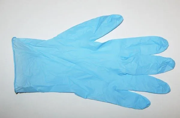 Guanti di plastica «Nitrile Examination Gloves» — foto 1 dell'alert A12/1676/17