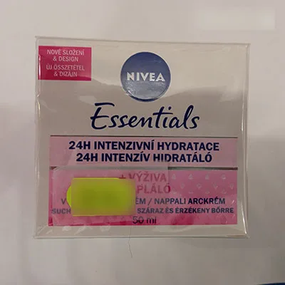 Crema viso «Nivea - Essentials 24H day face cream» (Nivea)